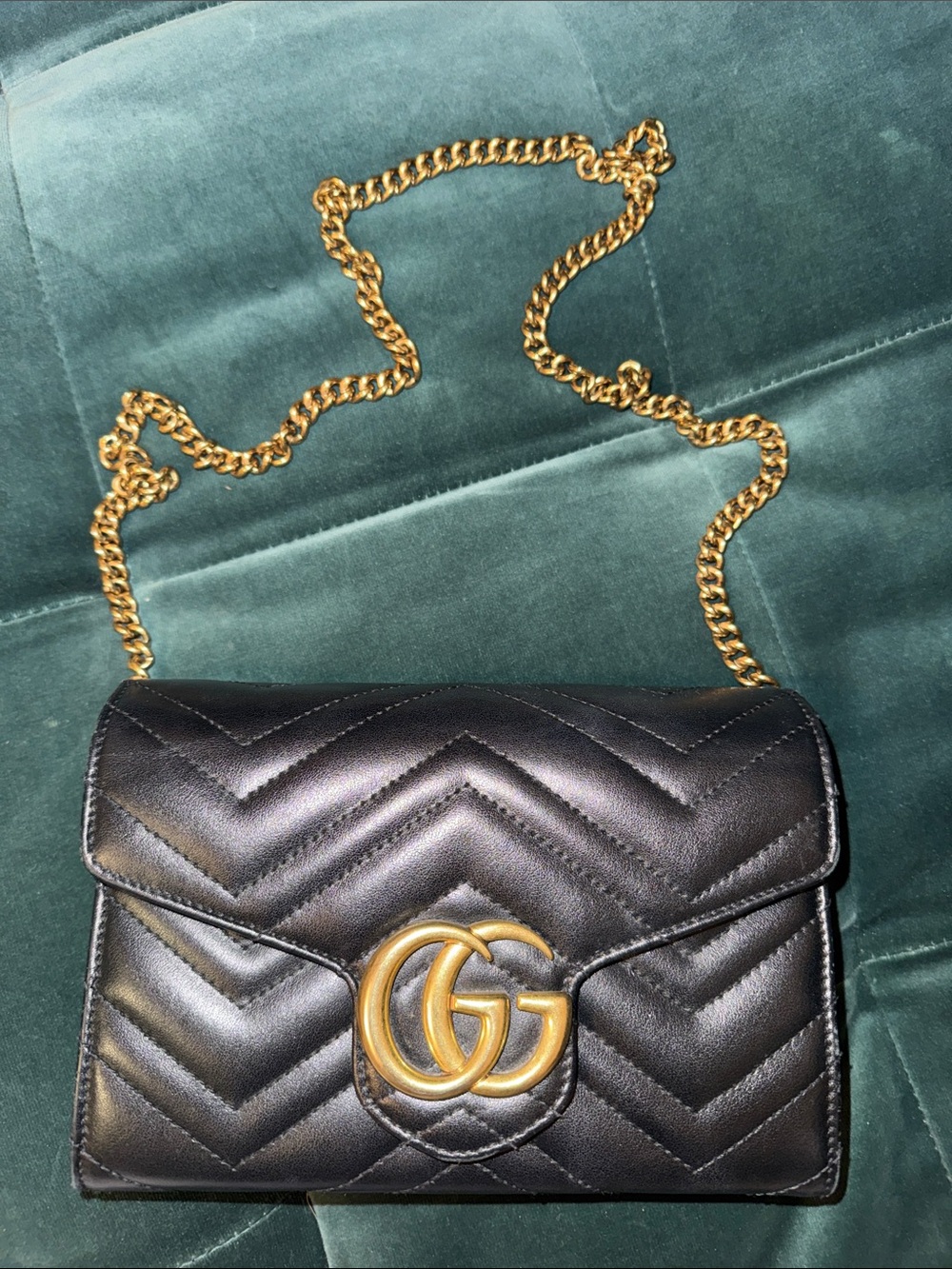 ✨ Superb Condition Gucci Black GG Marmont Wallet On A Chain with Gold Hardware ✨ - Picture 6 of 10
